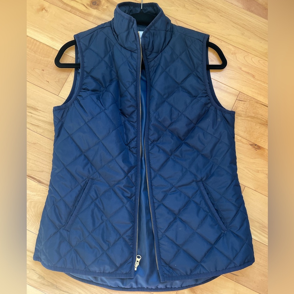 Old Navy Quilted Vest, women’s size small